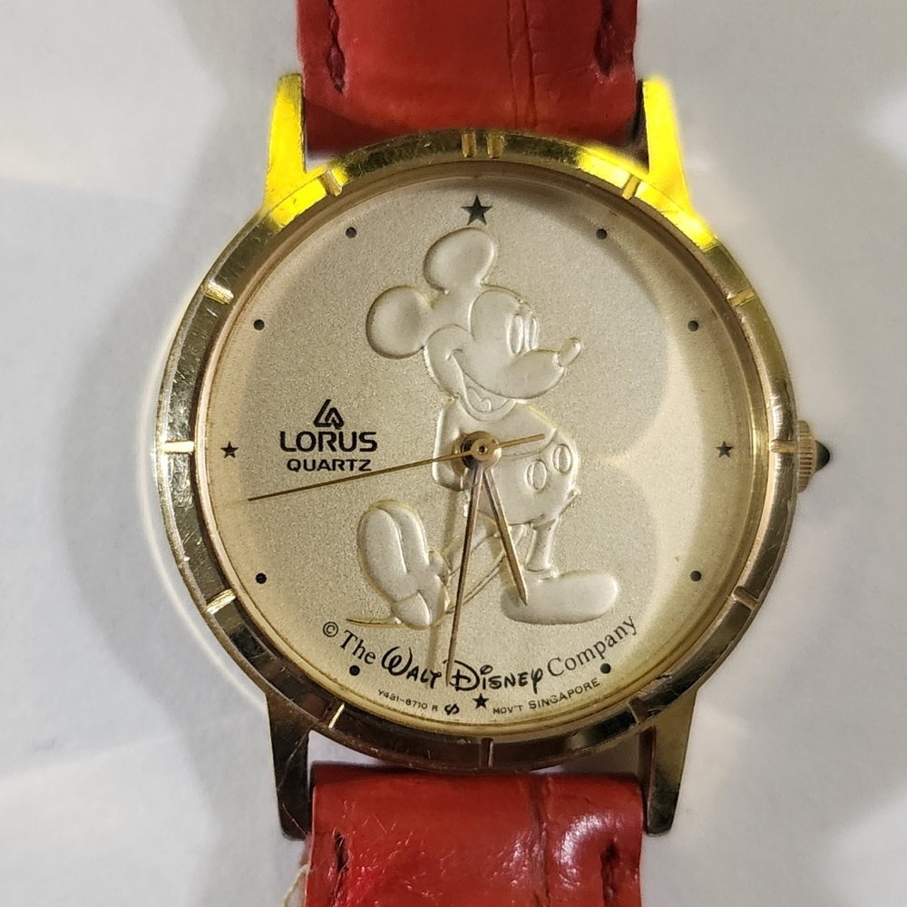 Vintage 90s Mickey Mouse Watch - Picture 1 of 9